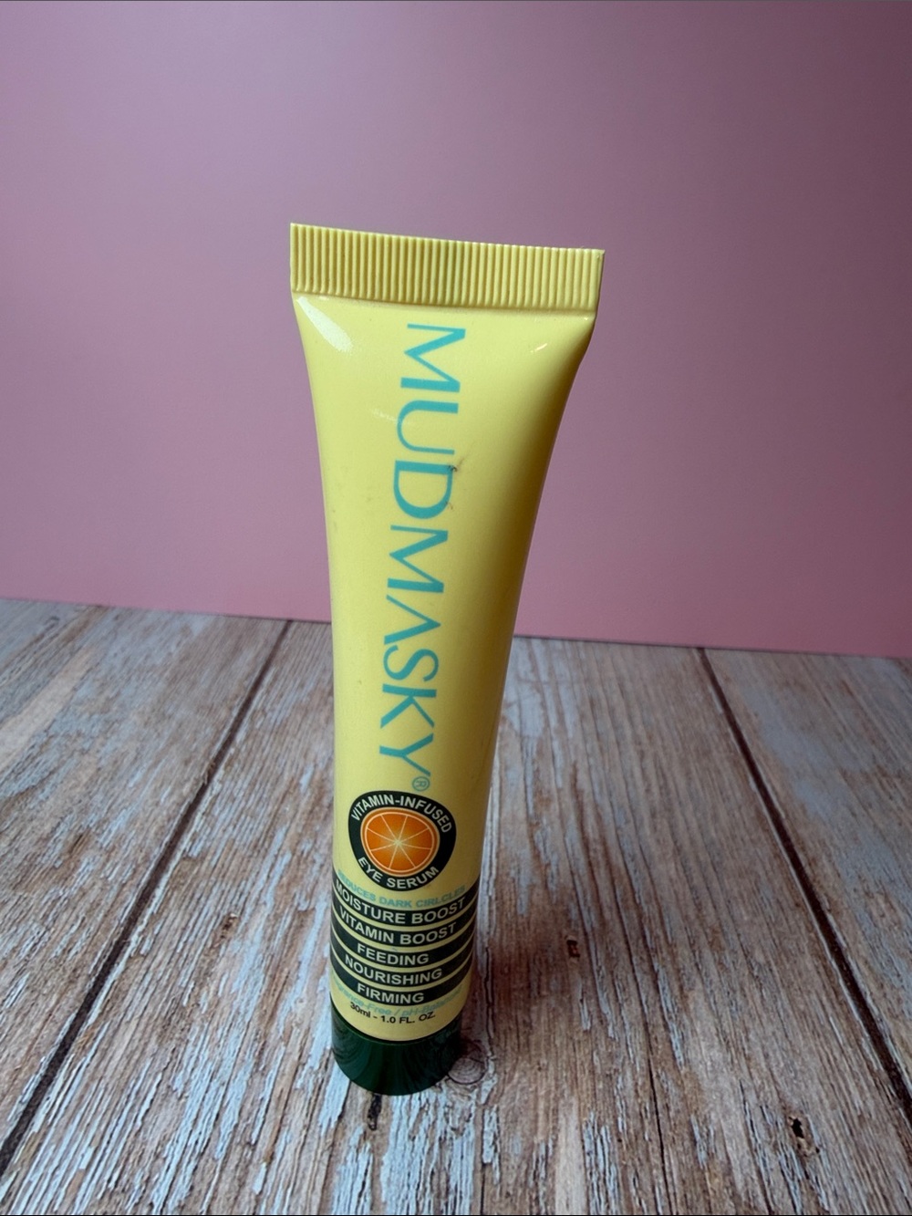 Mudmasky Vitamin-Infused Eye Serum Moisturizer - Yellow